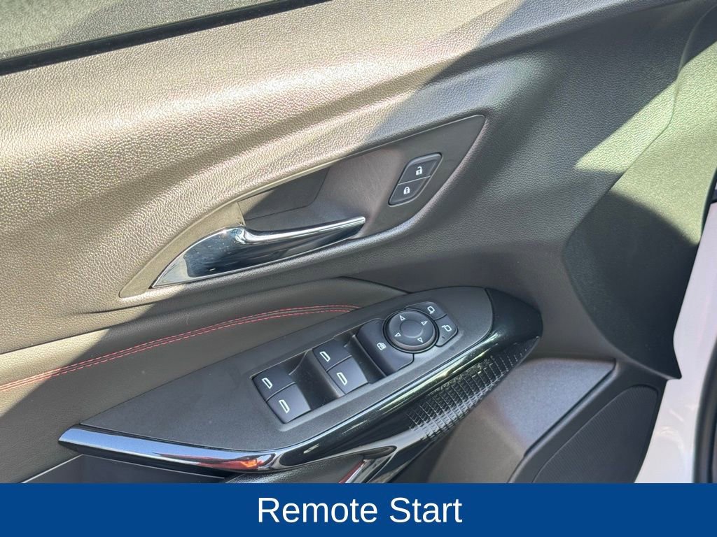 Used 2025 Chevrolet Trax RS w/ Sunroof Package image 10