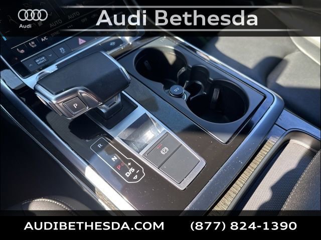 Used 2022 Audi Q8 Premium Plus image 25