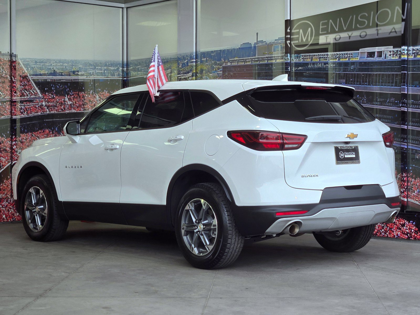 Used 2025 Chevrolet Blazer LT FWD image 4