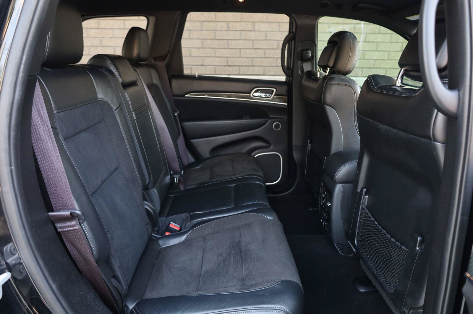 Used 2020 Jeep Grand Cherokee SRT AWD/4WD image 23