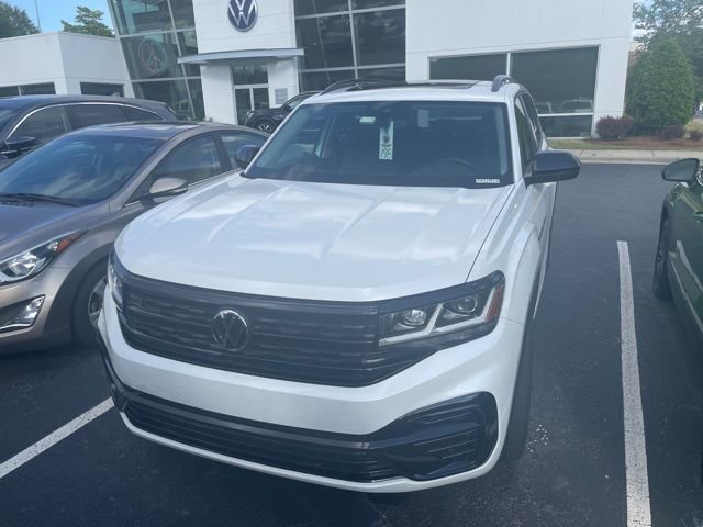 Used 2023 Volkswagen Atlas SEL R-Line AWD/4WD image 3