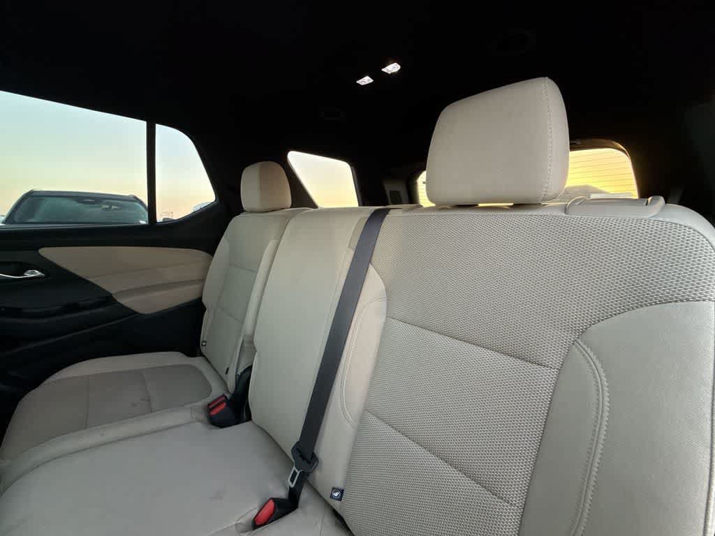 Used 2023 Chevrolet Traverse LS FWD image 22