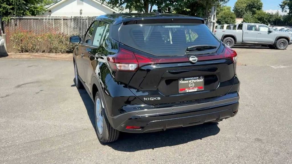 Certified 2025 Nissan Kicks Play S FWD image 9