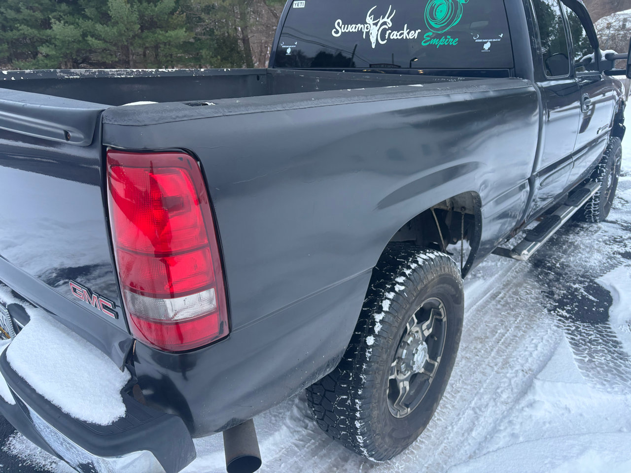 Used 2006 GMC Sierra 2500 SLE w/ Onstar Plus Package image 14