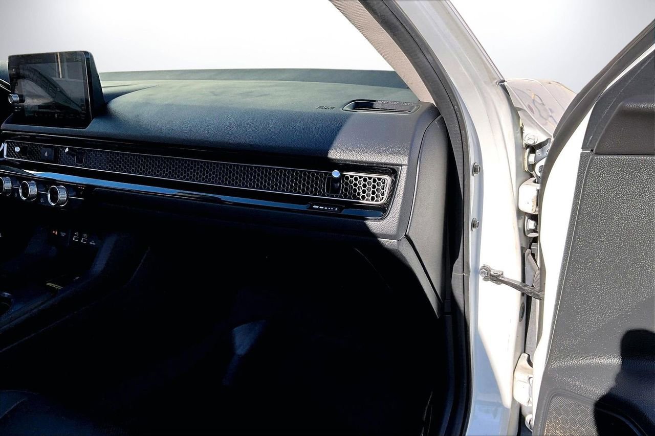 Used 2022 Honda Civic Touring image 21