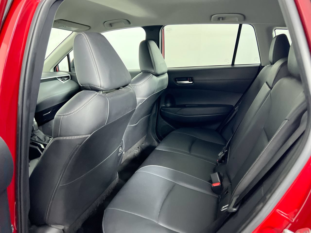 Used 2022 Toyota Corolla Cross XLE FWD image 26