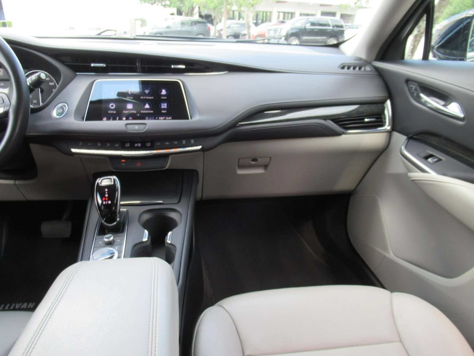 Used 2022 Cadillac XT4 Premium Luxury w/ Safety Alert Package AWD/4WD image 14