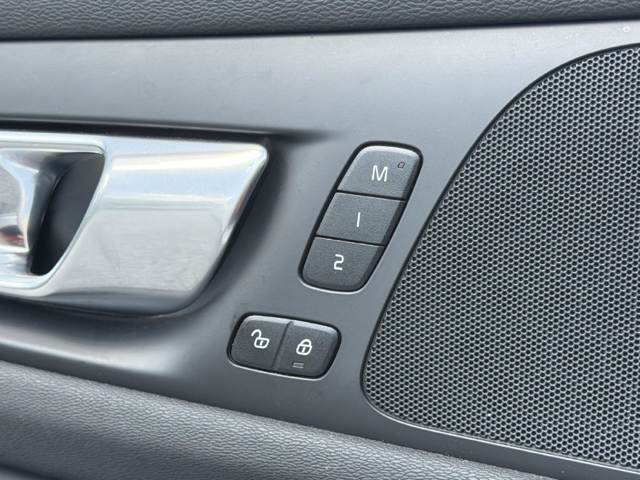 Used 2024 Volvo S60 B5 Core FWD image 14