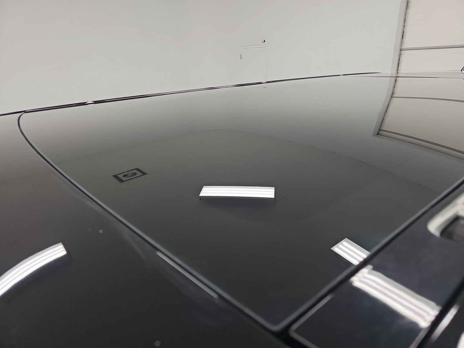 Used 2023 Rivian R1S Adventure AWD/4WD image 13