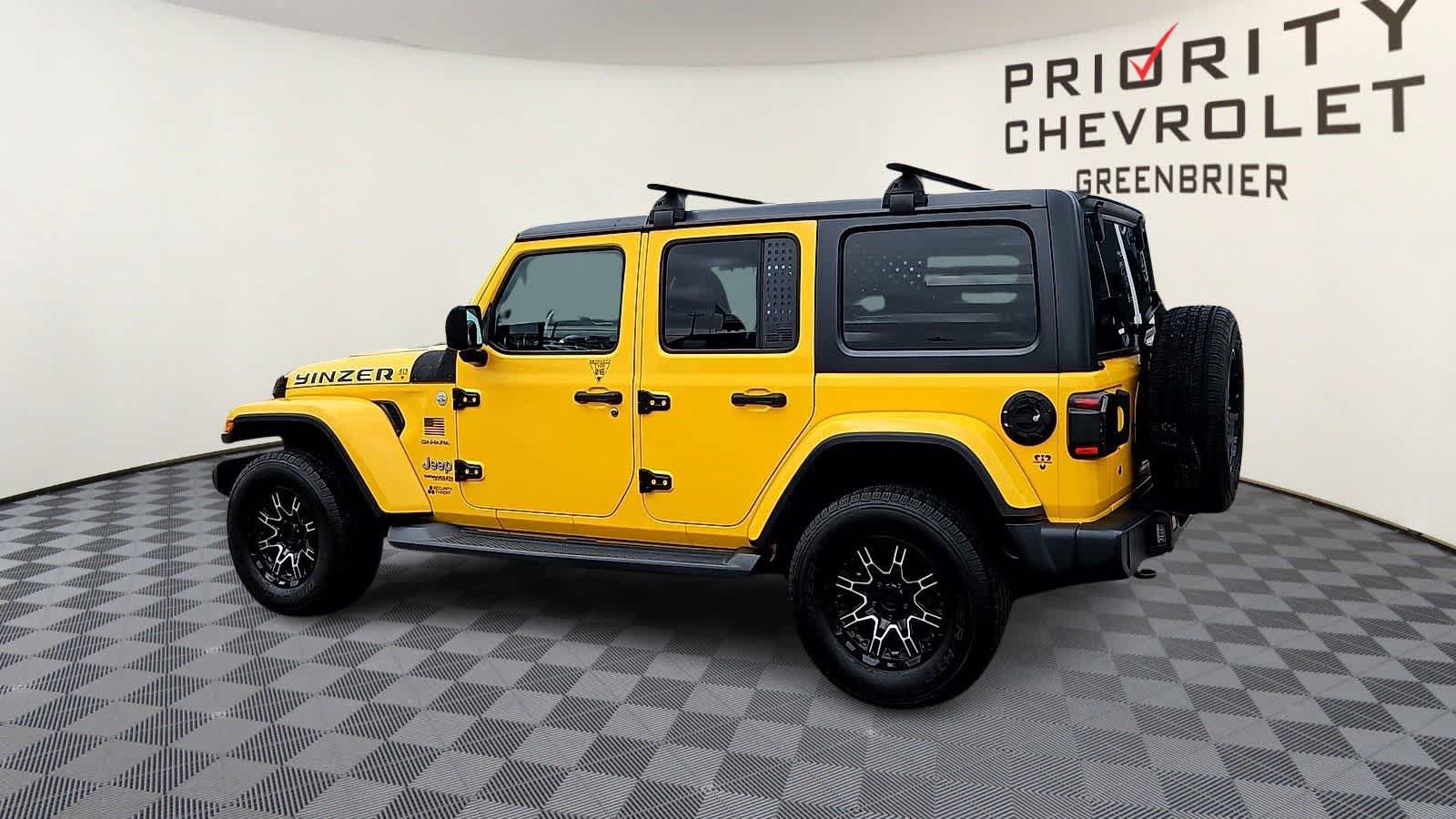 Used 2018 Jeep Wrangler Unlimited Sahara AWD/4WD image 6