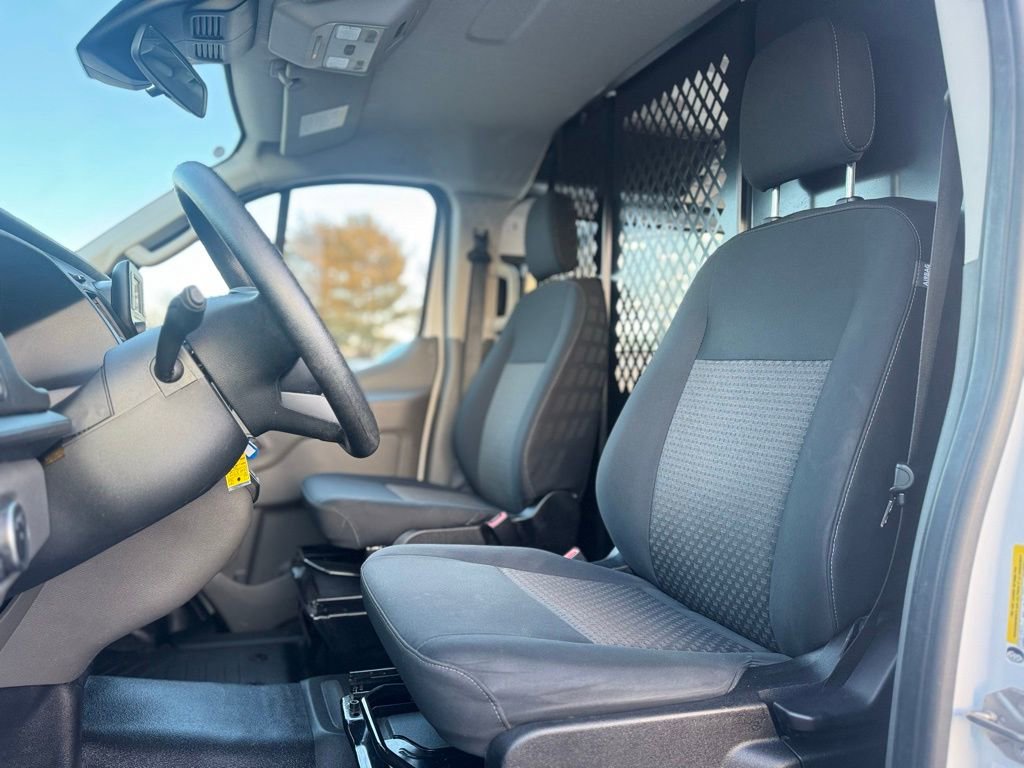 Used 2024 Ford Transit 250 Low Roof AWD w/ Exterior Upgrade Package image 17