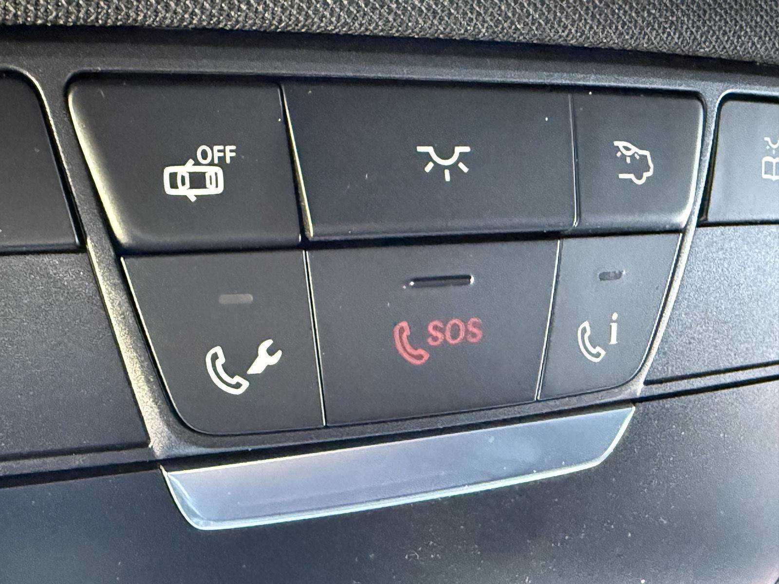 Used 2019 Mercedes-Benz GLC 300 4MATIC image 25