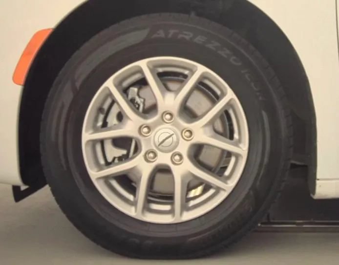 Used 2024 Chrysler Pacifica Touring-L FWD image 12
