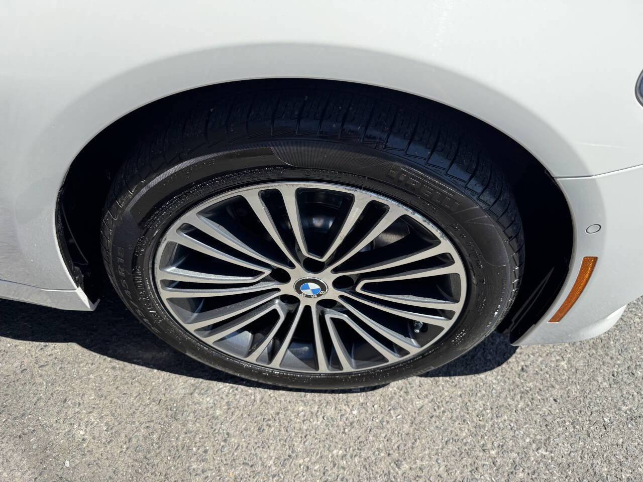 Used 2018 BMW 540i xDrive AWD/4WD image 39