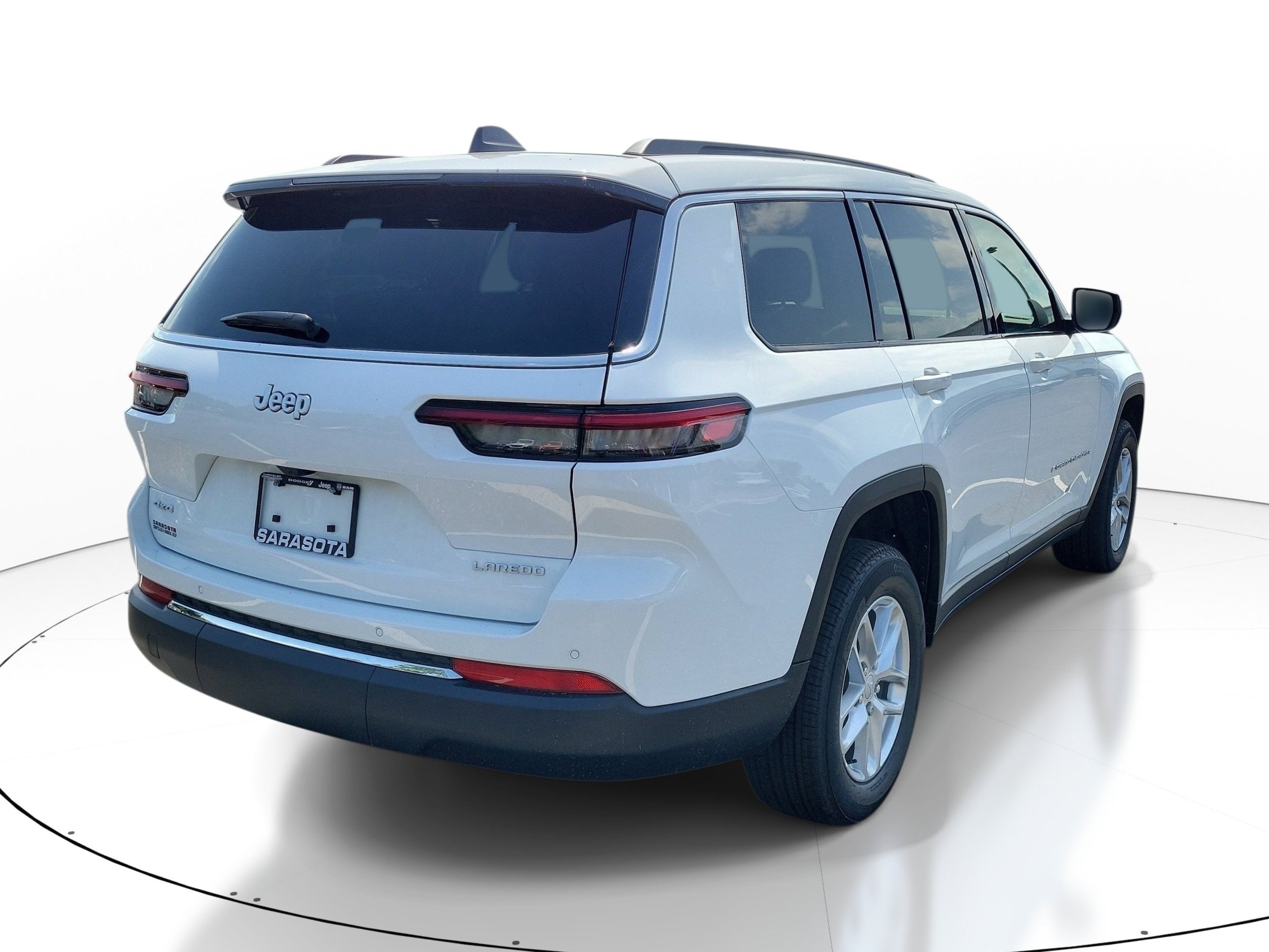 New 2026 Jeep Grand Cherokee L Laredo w/ Trailer Tow Package AWD/4WD image 6