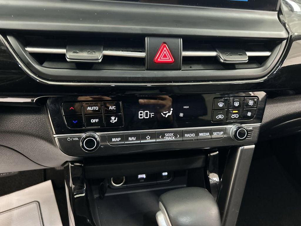 Certified 2024 Kia Seltos S image 17