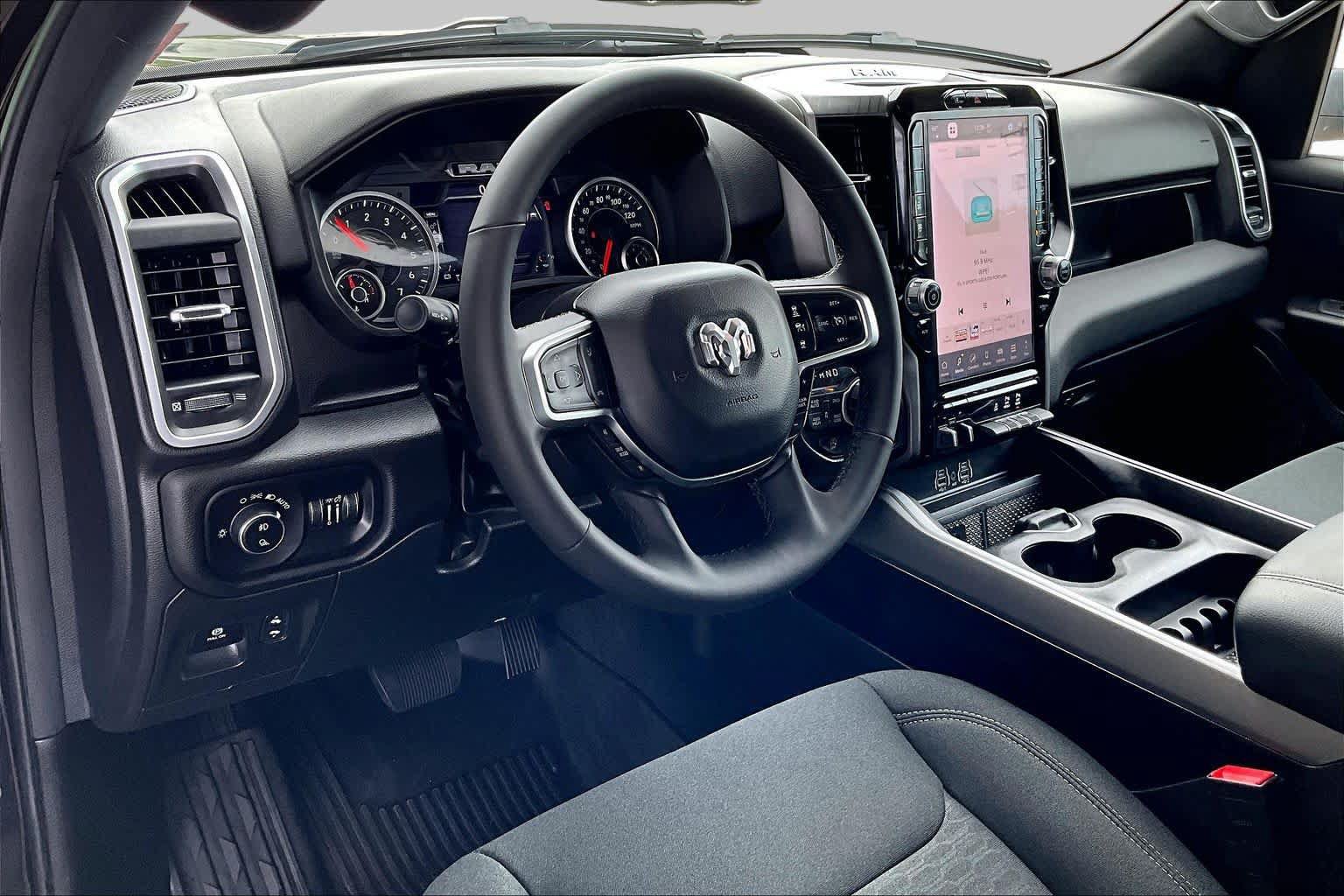Used 2025 RAM 1500 Big Horn AWD/4WD image 18