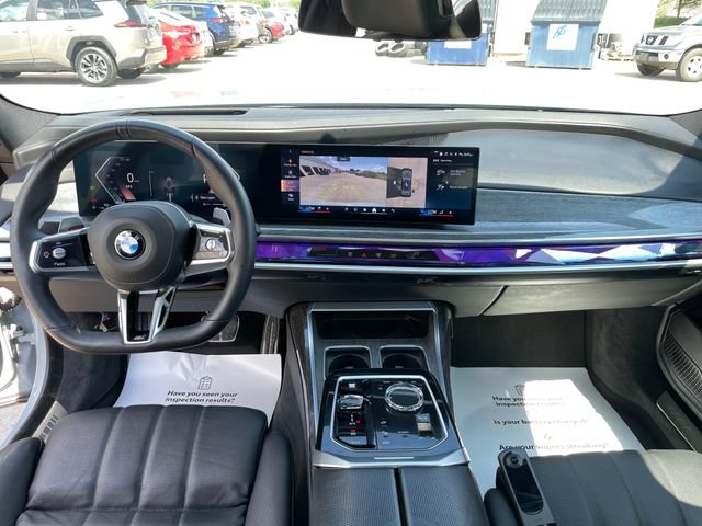 Used 2025 BMW 740i xDrive AWD/4WD image 22