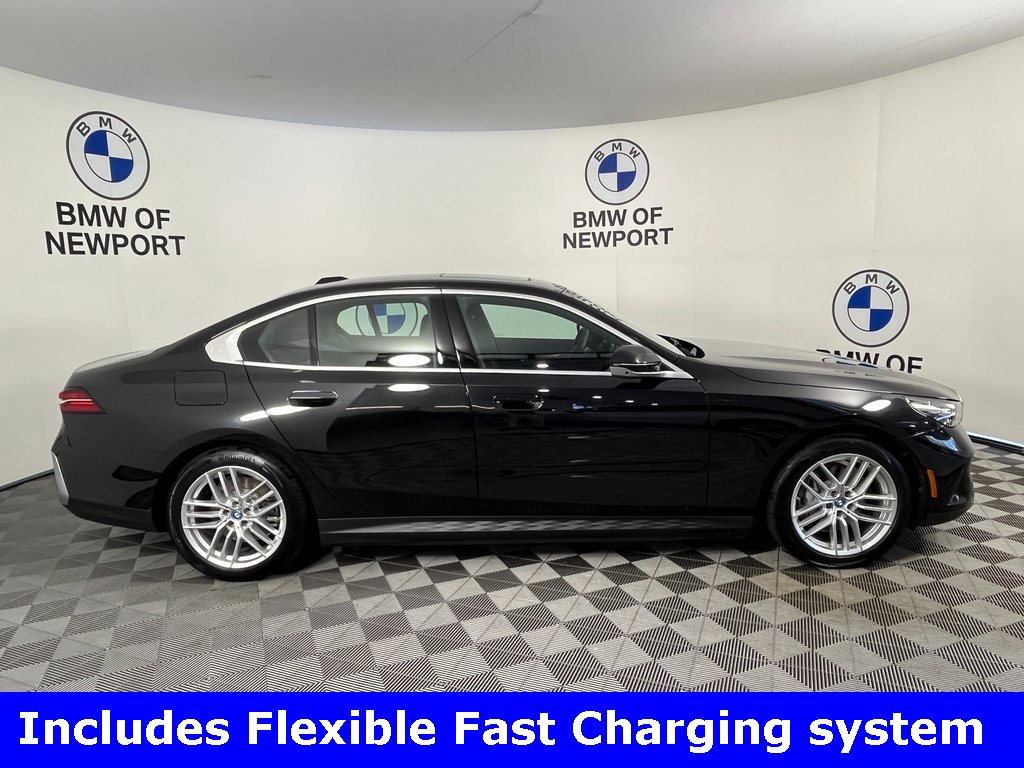 Used 2025 BMW i5 xDrive40 w/ Premium Package image 8