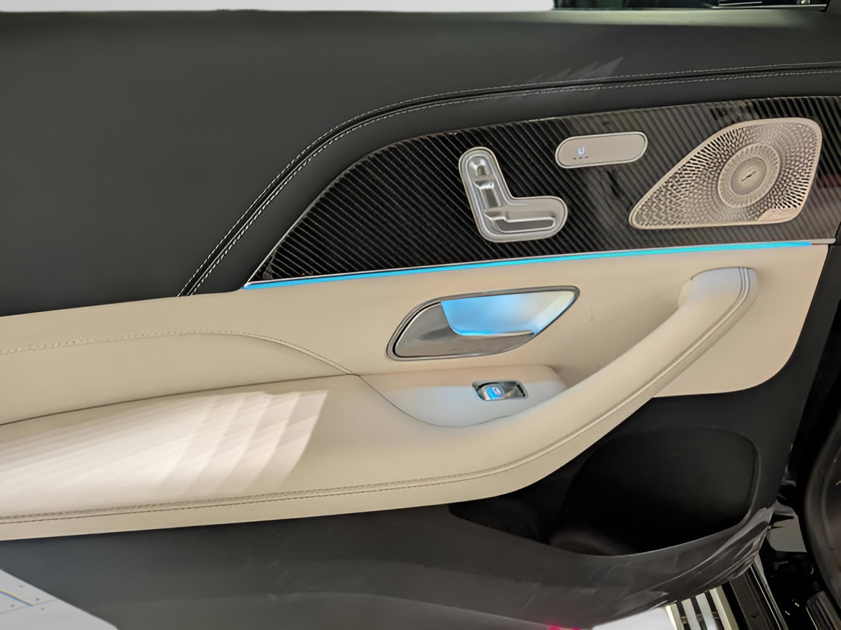 Used 2024 Mercedes-Benz GLS 63 AMG 4MATIC image 23