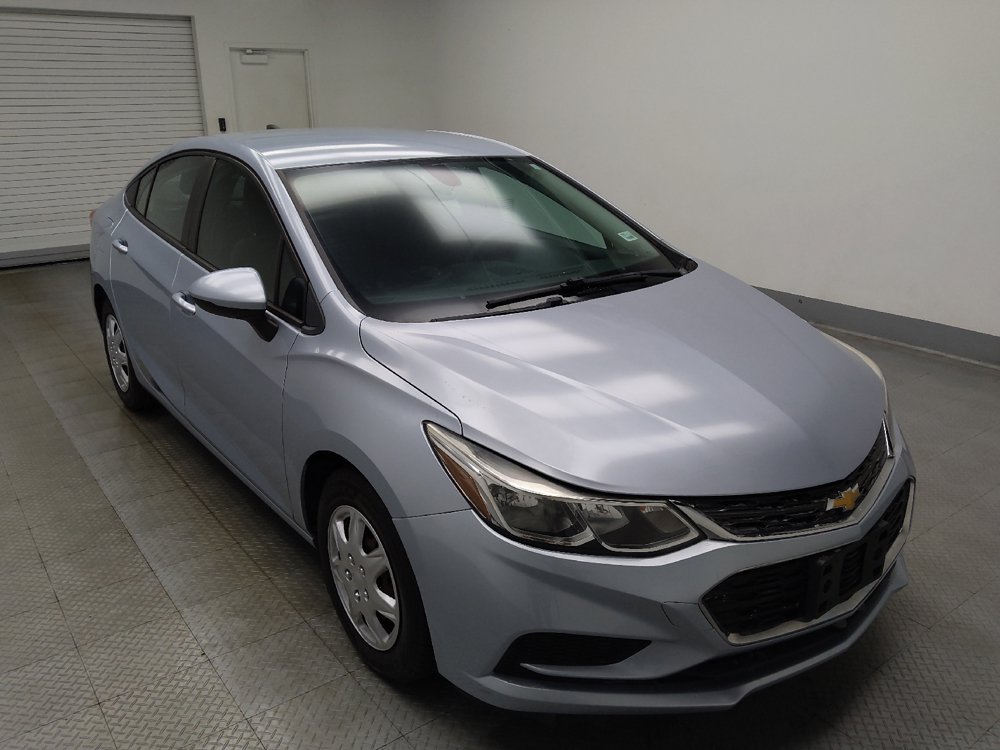 Used 2017 Chevrolet Cruze LS FWD image 13
