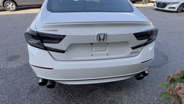 Used 2018 Honda Accord Sport image 6