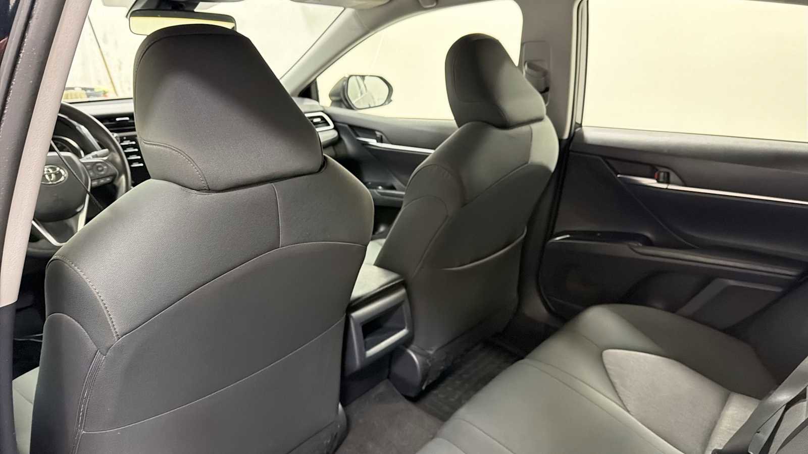 Certified 2018 Toyota Camry LE image 24