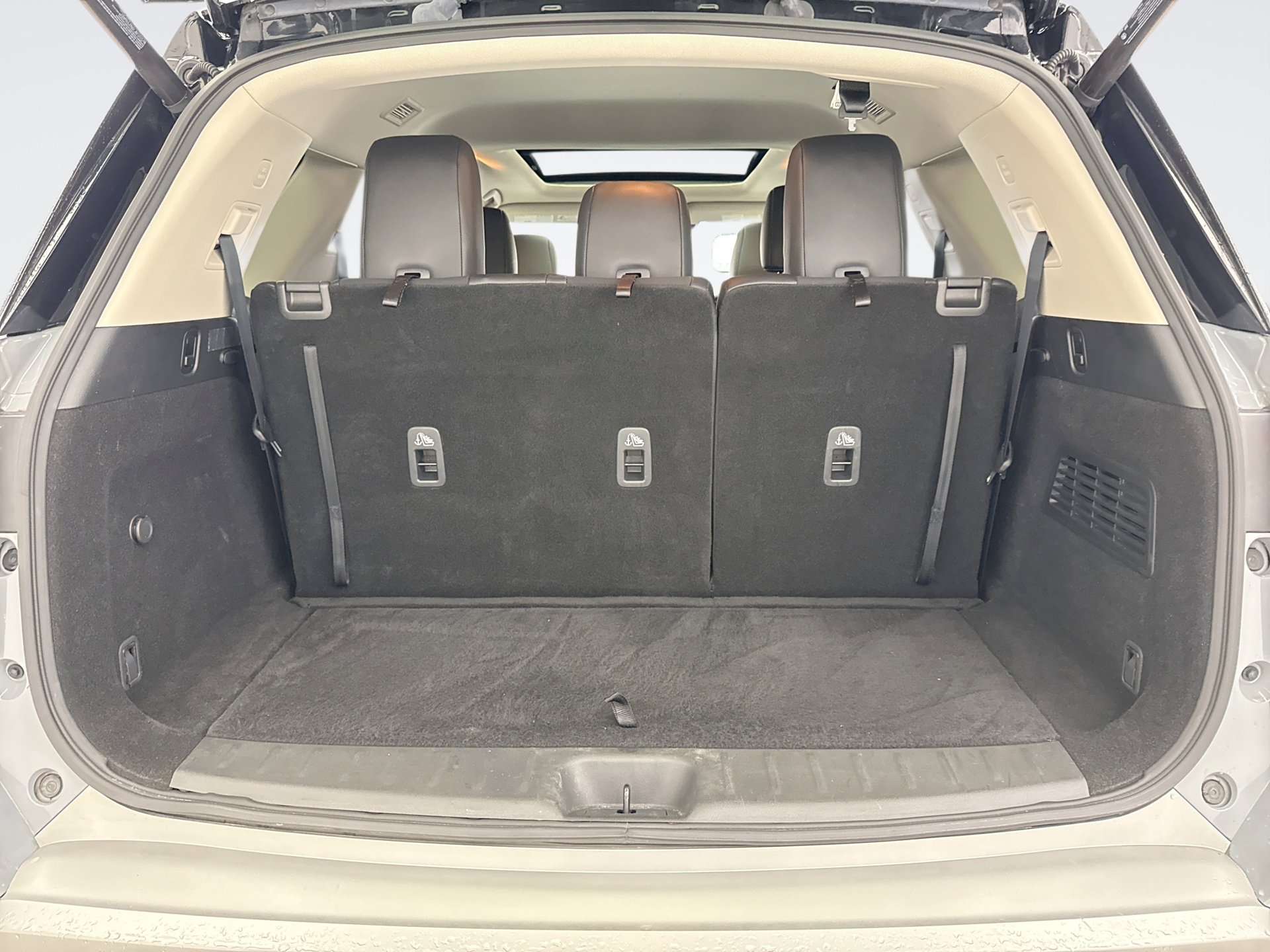 Used 2023 Nissan Pathfinder SL w/ SL Premium Package AWD/4WD image 19