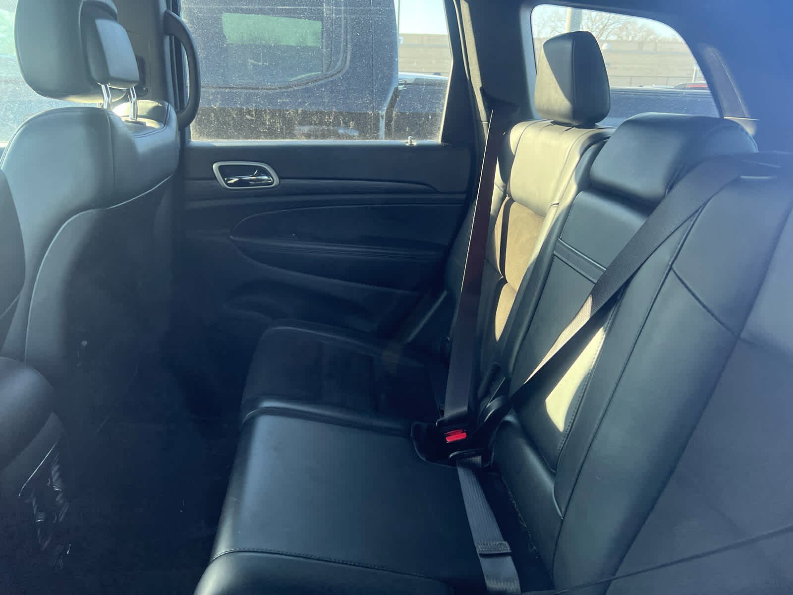Used 2019 Jeep Grand Cherokee Altitude image 5