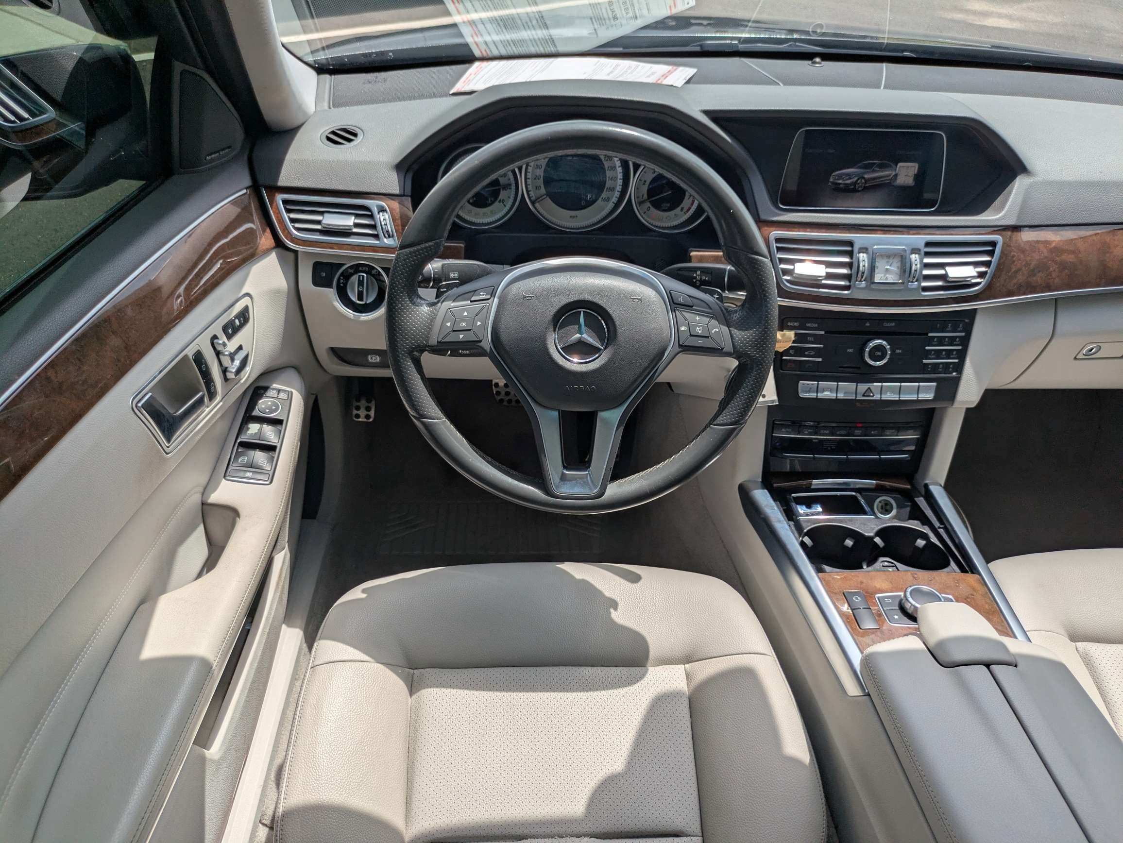 Used 2016 Mercedes-Benz E 350 Sedan image 23