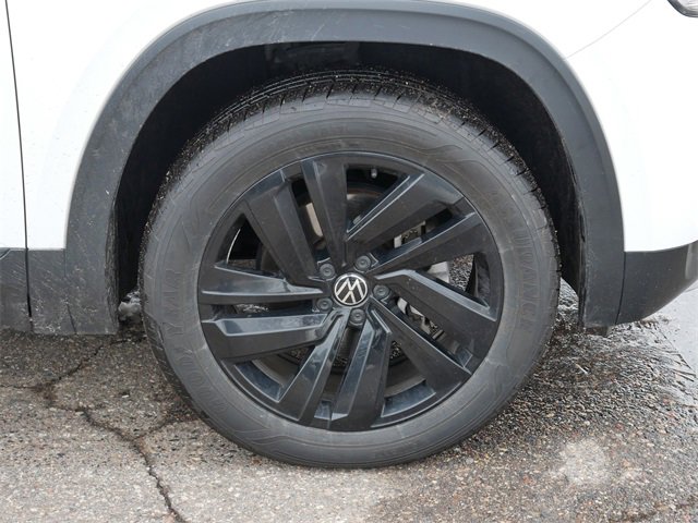 Certified 2023 Volkswagen Atlas Cross Sport SE image 9