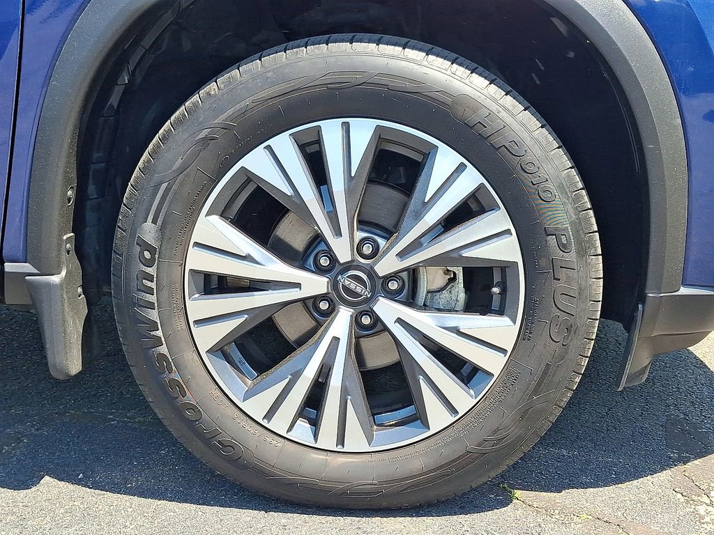 Used 2022 Nissan Rogue SV AWD/4WD image 18
