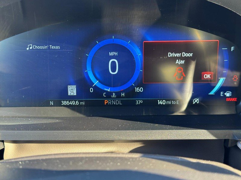 Used 2023 Ford Explorer Platinum w/ Technology Package AWD/4WD image 21