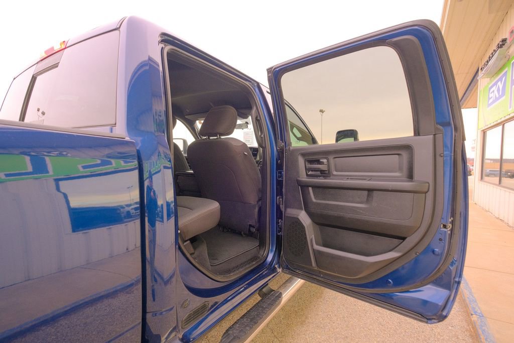 Used 2024 RAM 3500 Tradesman image 17