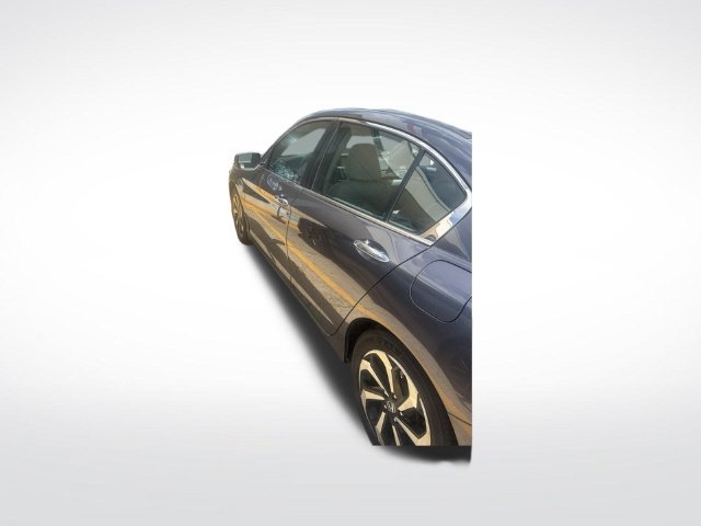 Used 2017 Honda Accord EX-L image 2