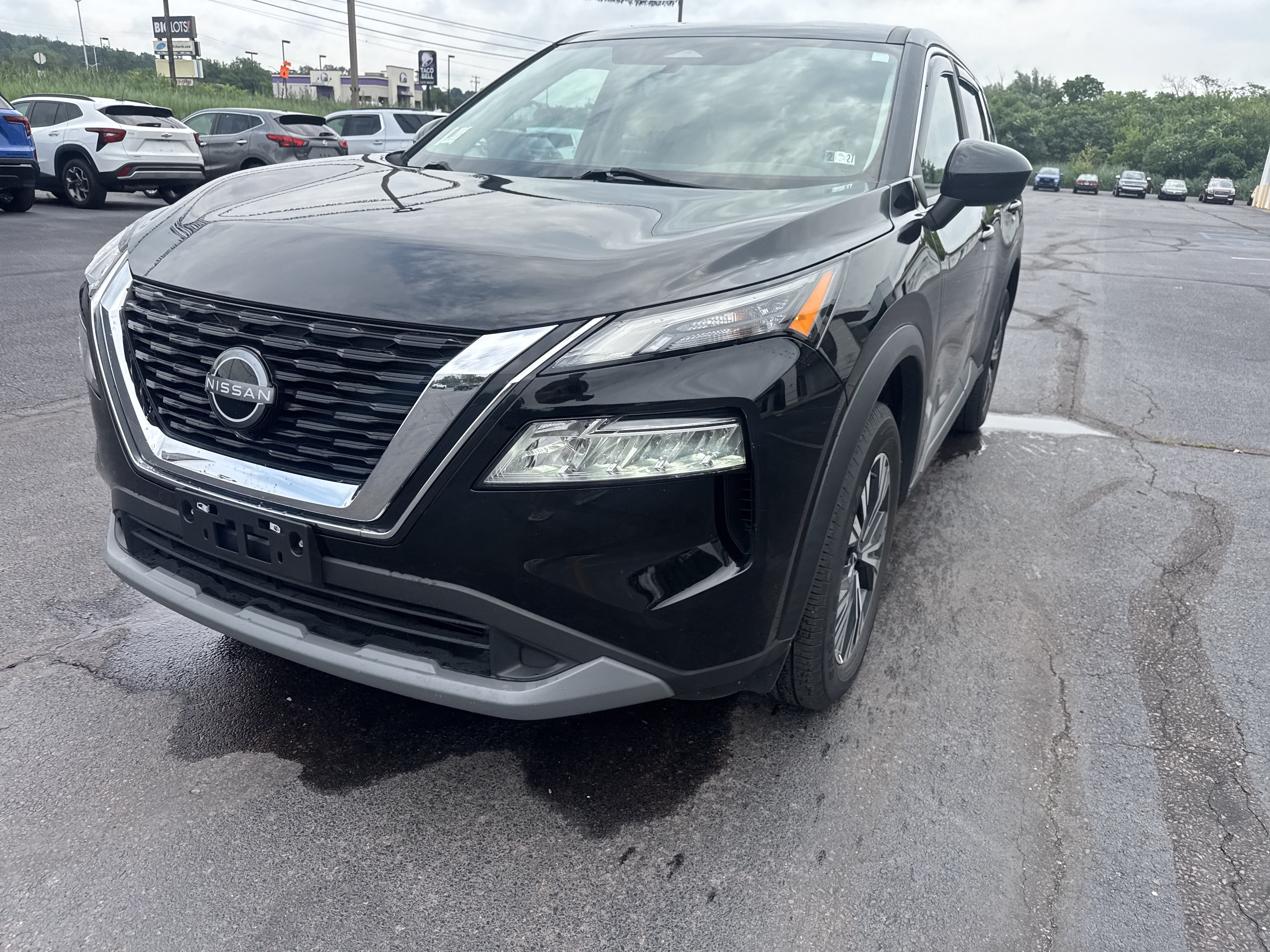 Used 2023 Nissan Rogue SV AWD/4WD image 10