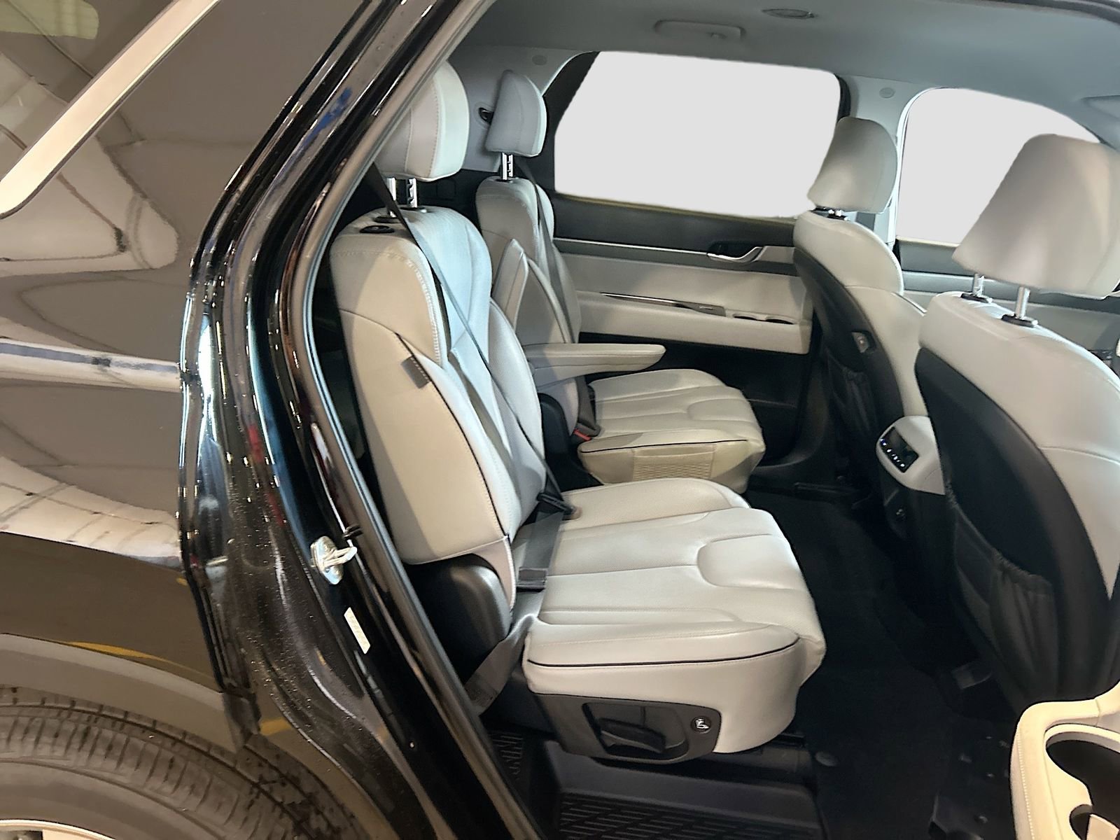 Used 2023 Hyundai Palisade SEL image 29