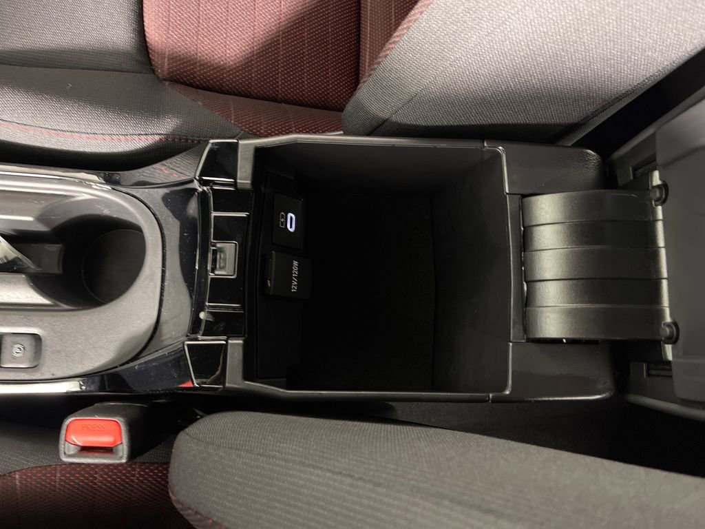 Certified 2025 Toyota Corolla SE w/ Convenience Package image 26