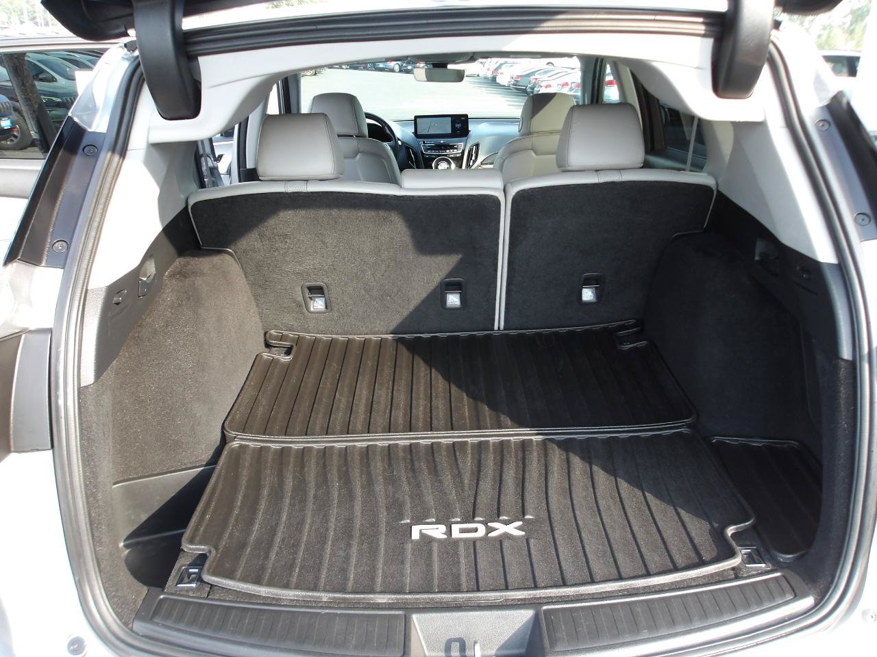 Used 2019 Acura RDX w/ Technology Package AWD/4WD image 11