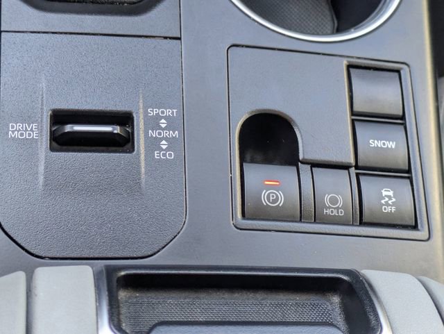 Used 2023 Toyota Highlander XLE image 15