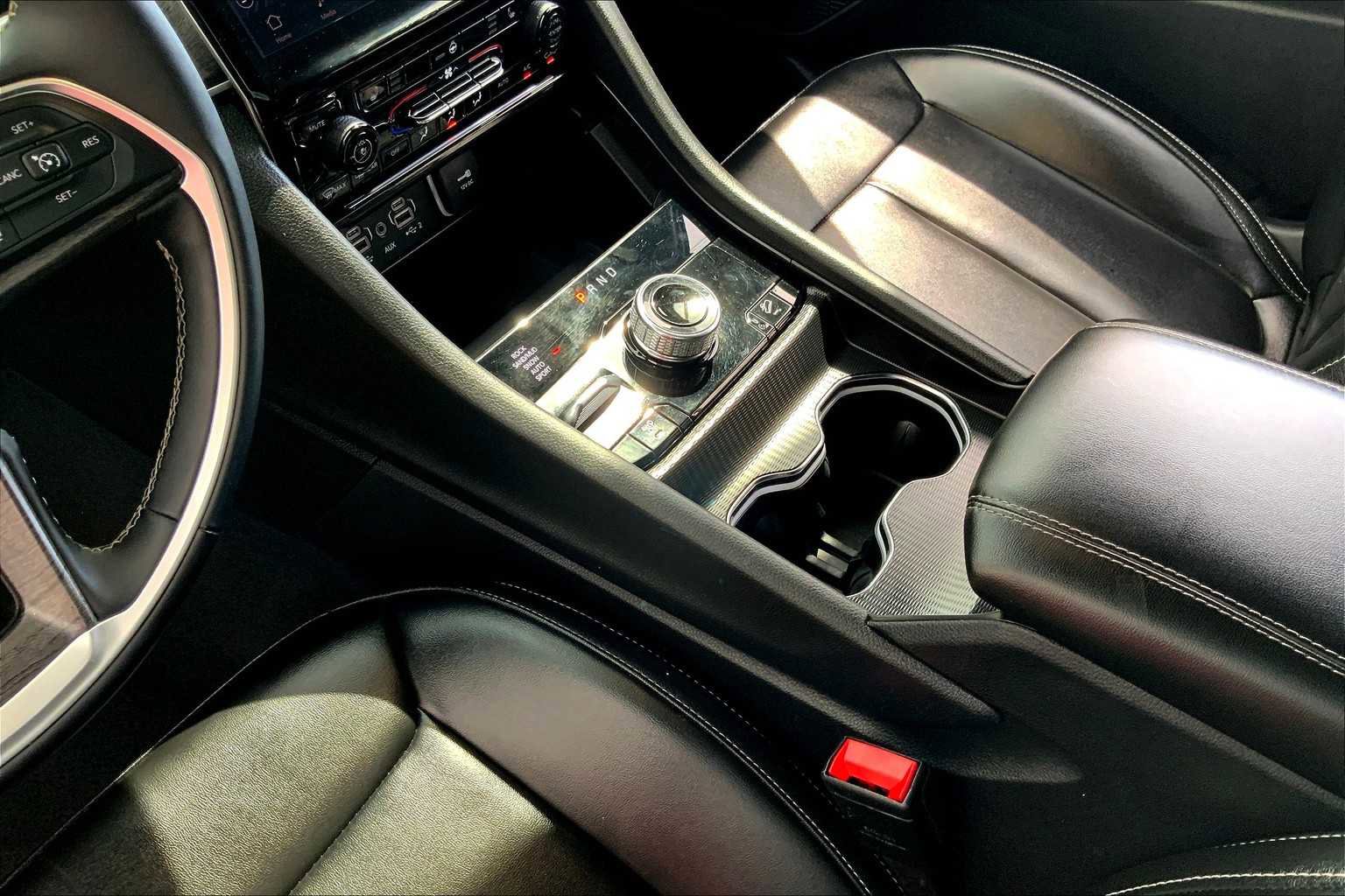Used 2024 Jeep Grand Cherokee Limited 4xe image 16