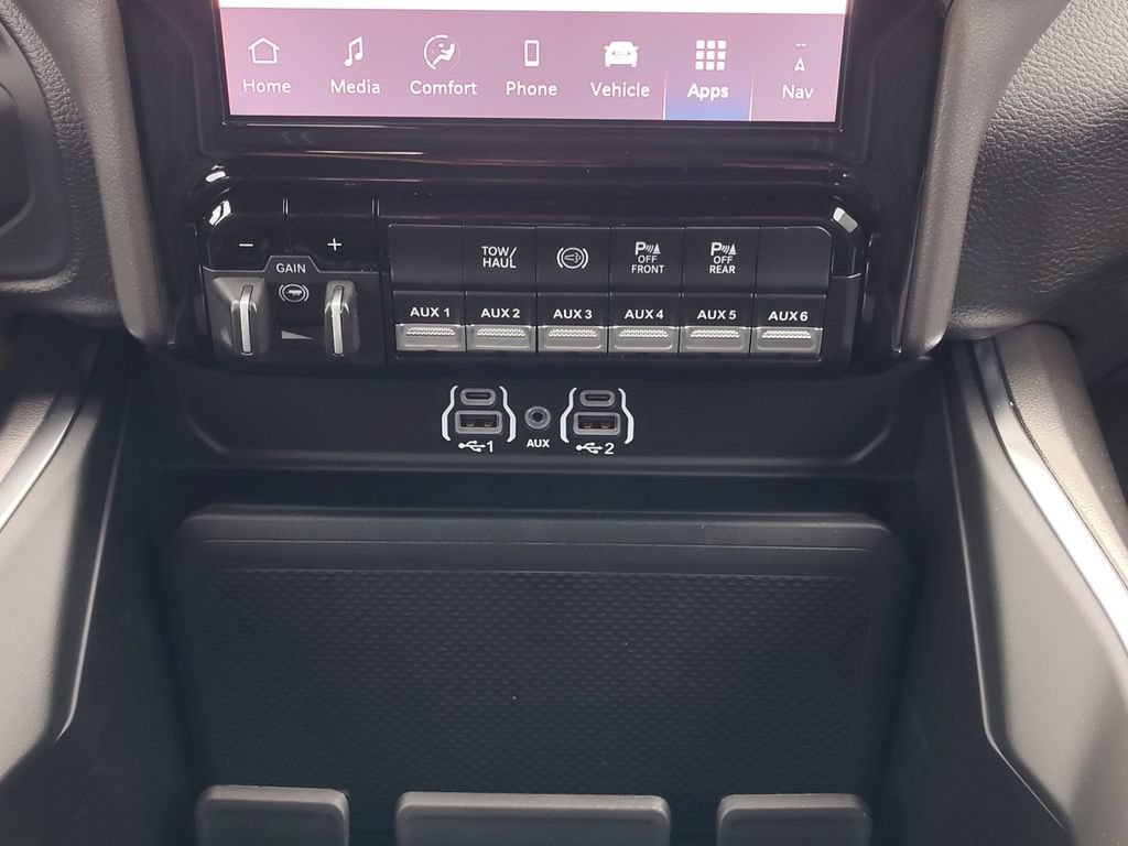 New 2026 RAM 2500 Big Horn AWD/4WD image 10