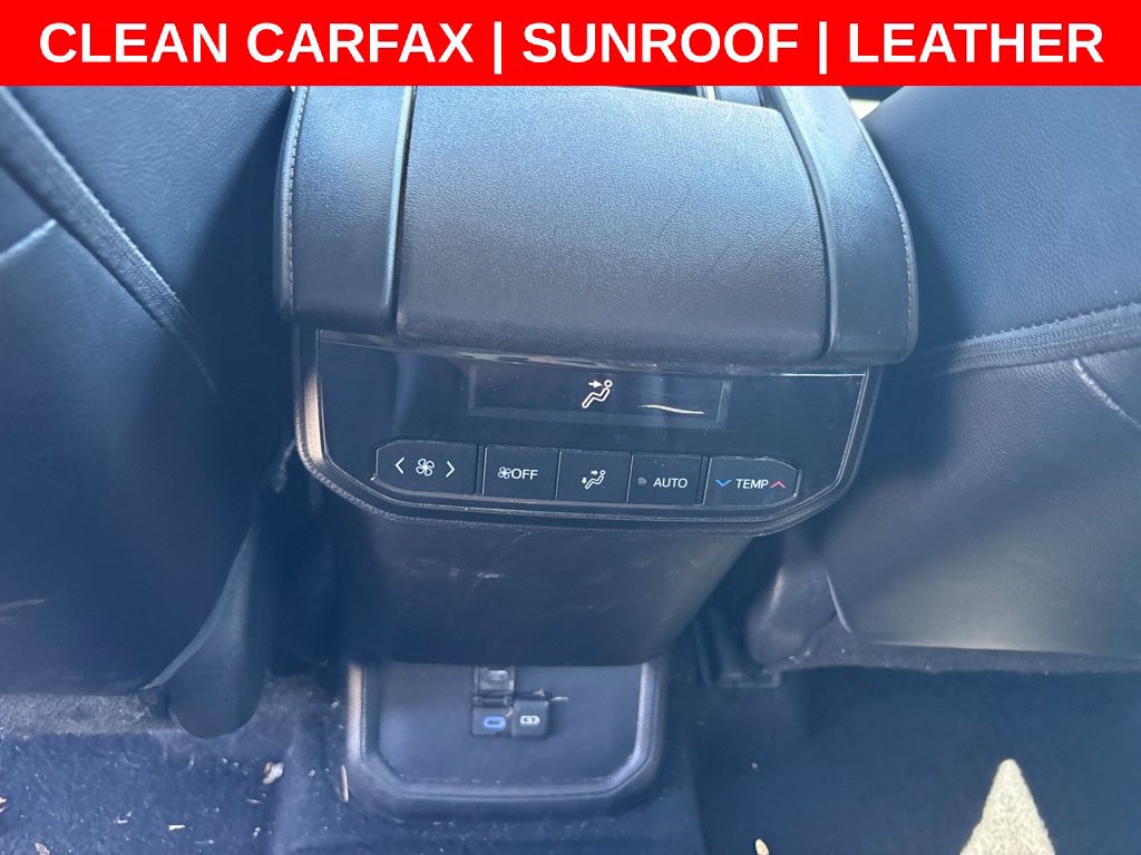 Used 2022 Toyota Highlander XLE FWD image 14