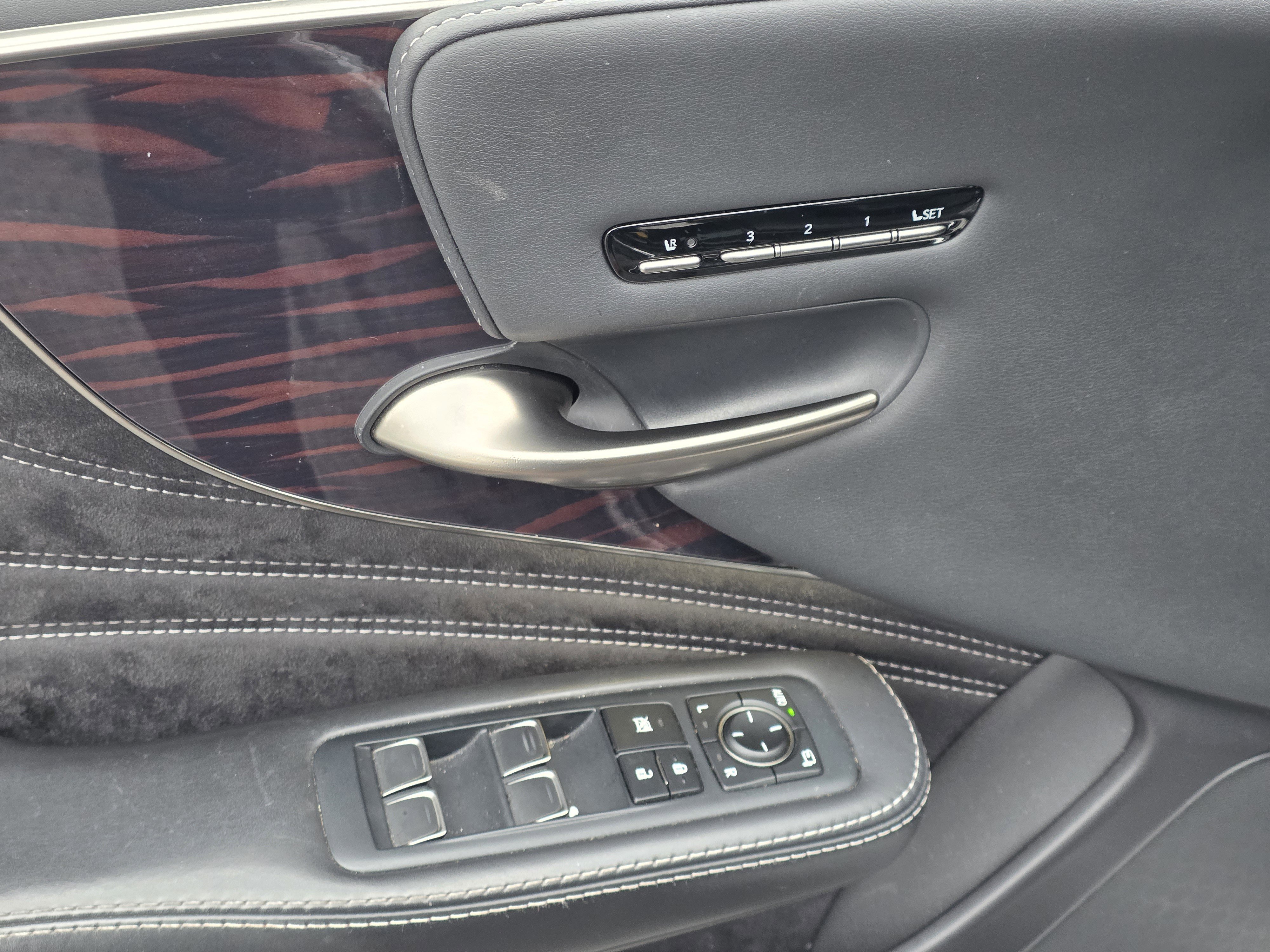 Used 2018 Lexus LS 500 image 13