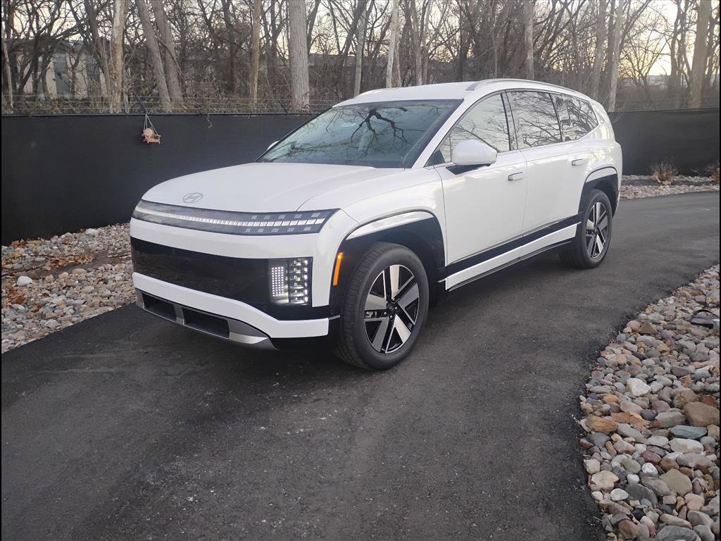 New 2026 Hyundai Ioniq 9 SEL image 2