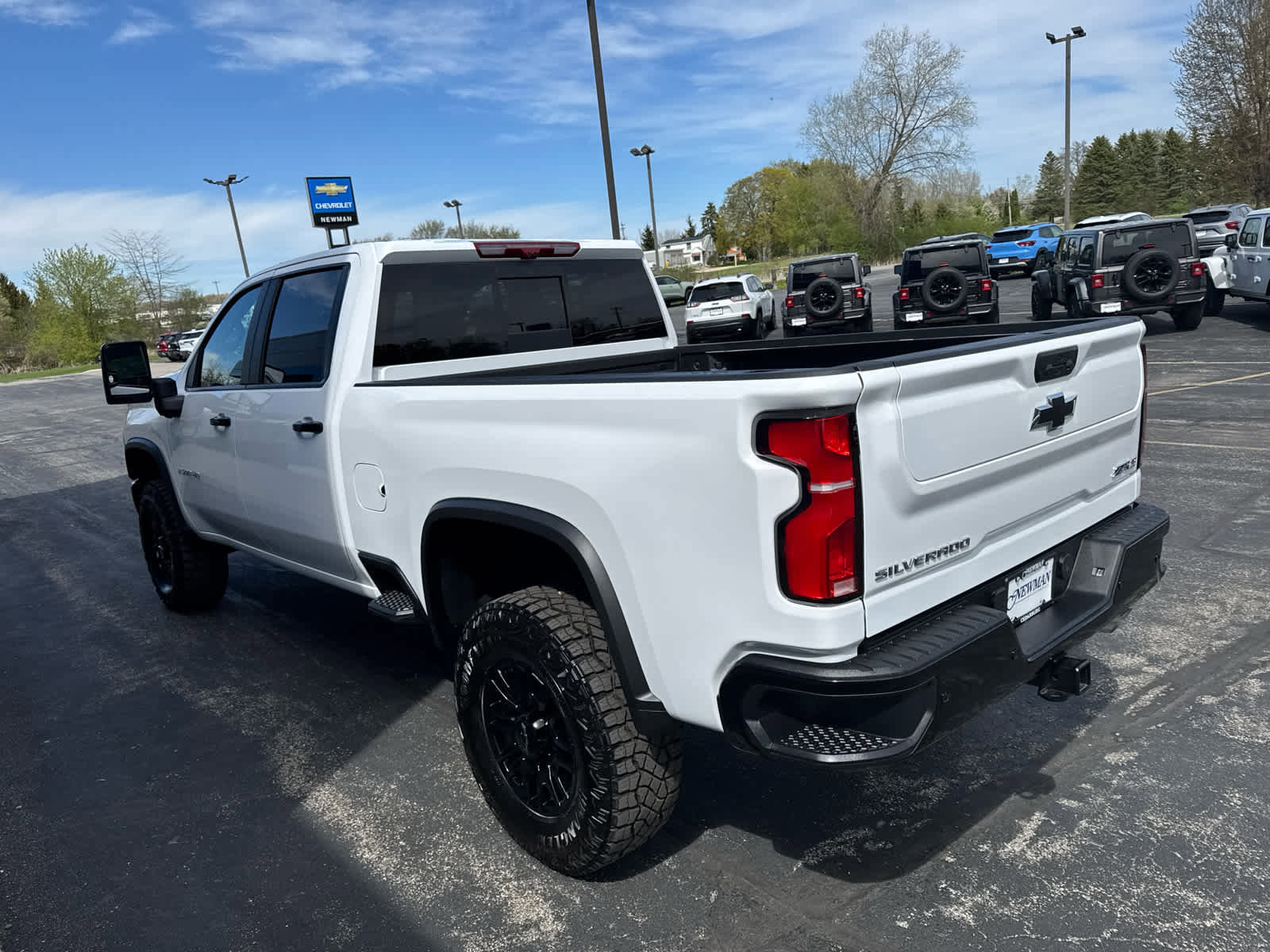 Used 2026 Chevrolet Silverado 2500 ZR2 AWD/4WD image 9