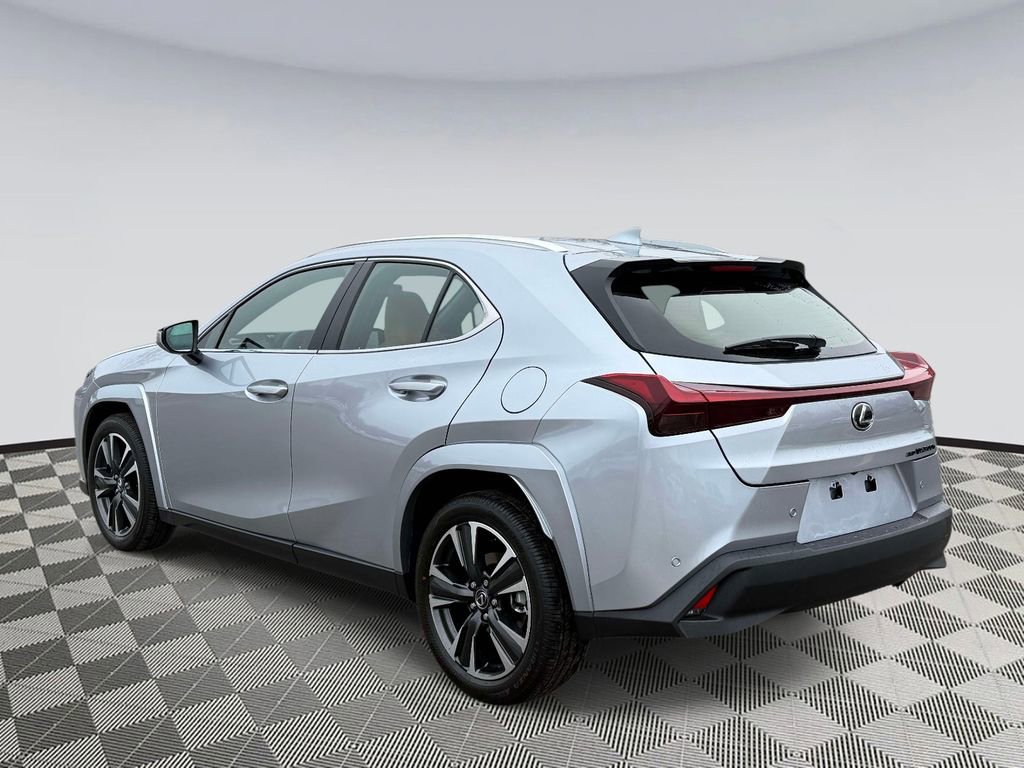 Used 2026 Lexus UX 300h AWD w/ Accessory Package (Z2) image 4