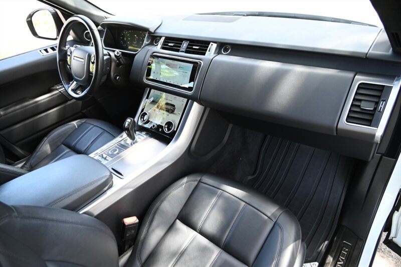 Used 2020 Land Rover Range Rover Sport SE AWD/4WD image 26