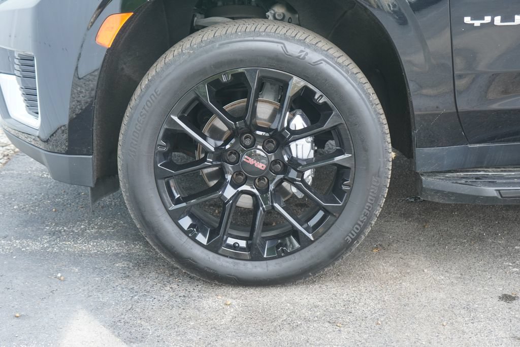Used 2022 GMC Yukon SLE AWD/4WD image 6