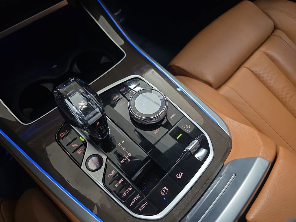 Certified 2022 BMW X5 xDrive45e w/ M Sport Package image 26